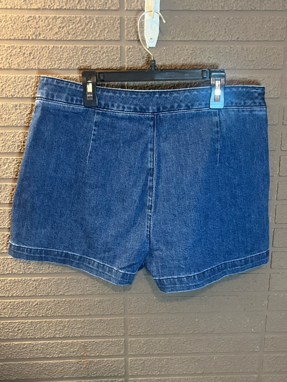 Commence Classic High-Rise Denim Shorts in Blue size XL - Picture 3 of 4